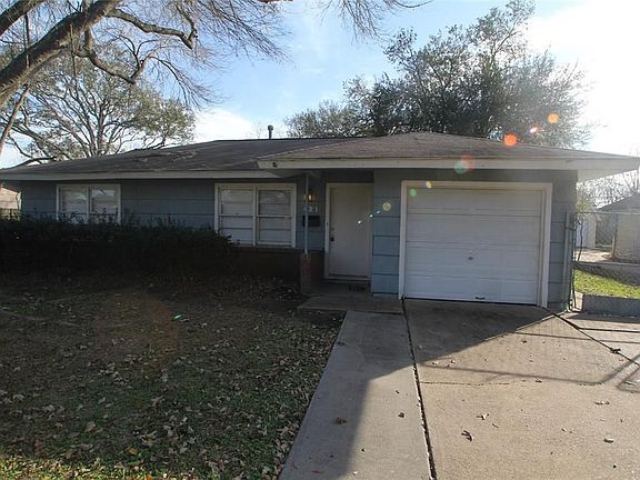 2nd image of 421 20th Ave N