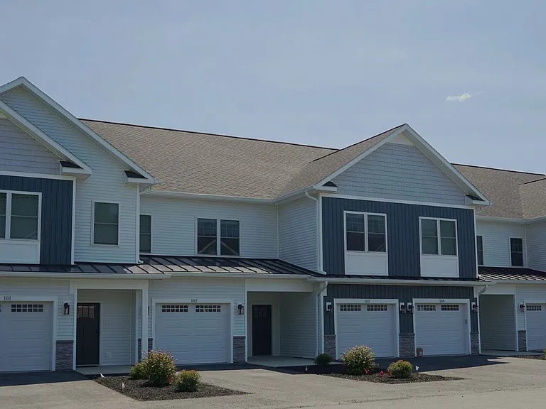 The Residence at Wemple Road — Photo 3