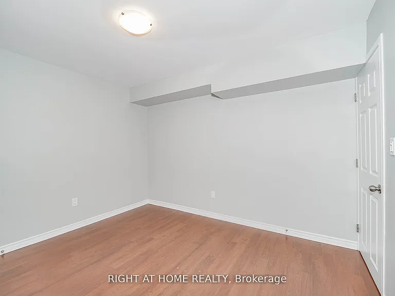2 Iangrove Ter — Photo 23