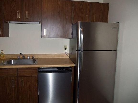 5th image of 9093 N Park Plaza Ct #9093