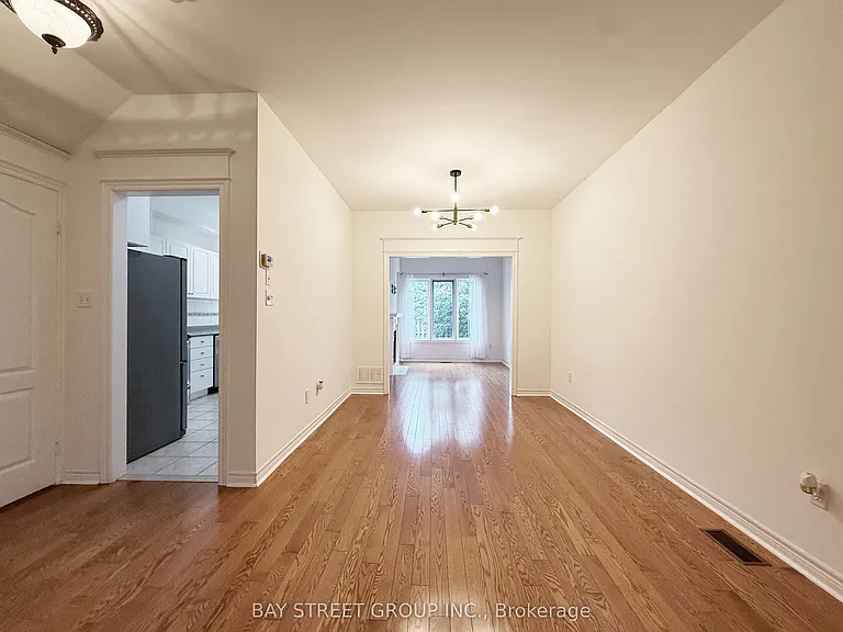 162 Denise Cir — Photo 4