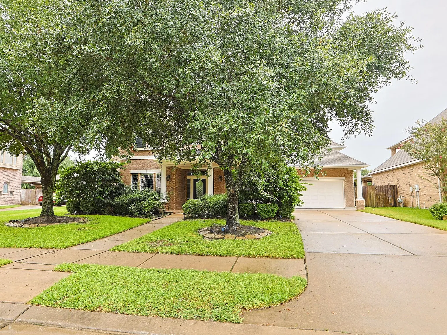 4 bed, 3.5 bath, 4220 sqft, $5,000 — Photo 2