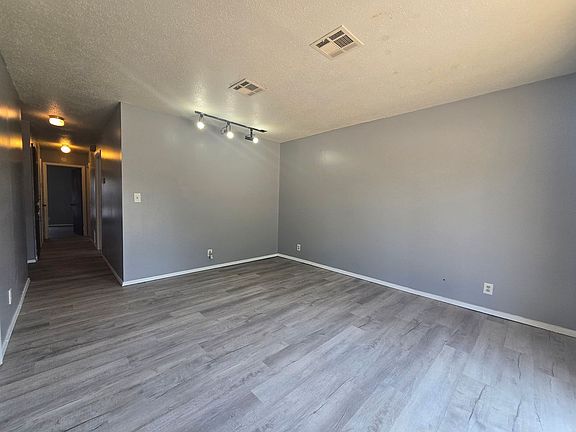 5th image of 23 Arapaho Dr