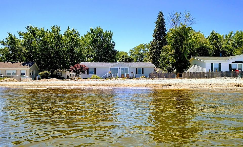 1st image of 2918 N Lake Beach Dr