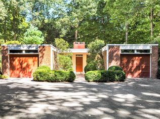 383 Wahackme Rd, New Canaan, CT 06840