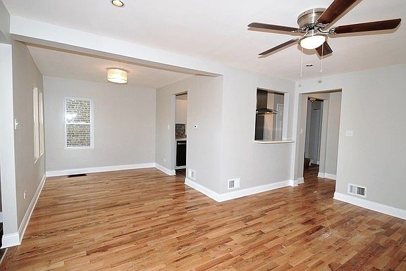 4th image of 7212 S Richmond St