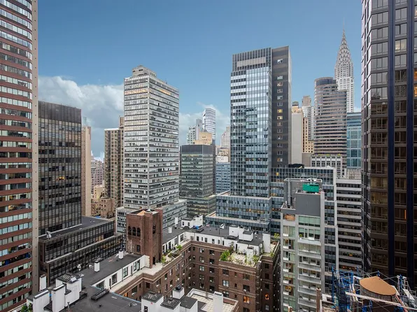 145 E 48th St APT 28F, New York, NY 10017