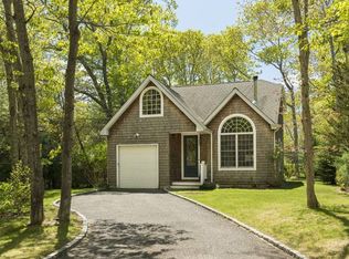 77 Cedar Dr, East Hampton, NY 11937