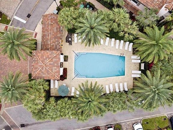 3rd image of 2930 Cascada Isles Way