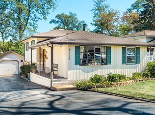 5705 Washington St, Downers Grove, IL 60516