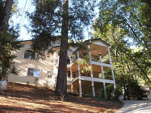 3rd image of 12815 Francis Dr