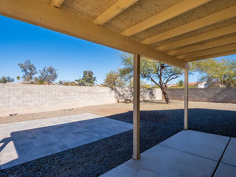 1672 W Wood Crest Ct — Photo 22