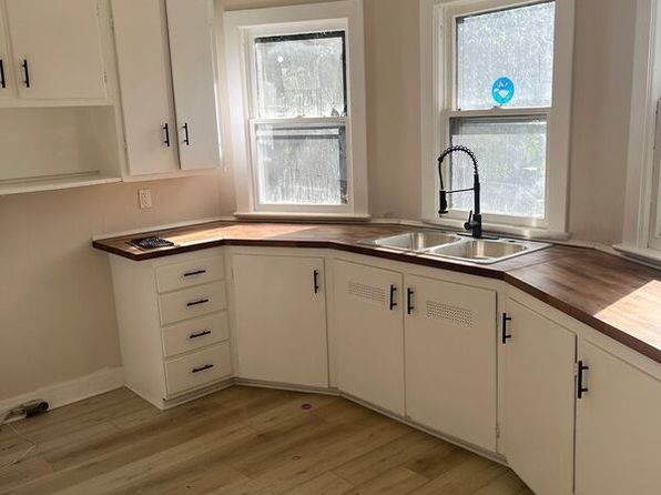 170 Stonewood Dn Apartm