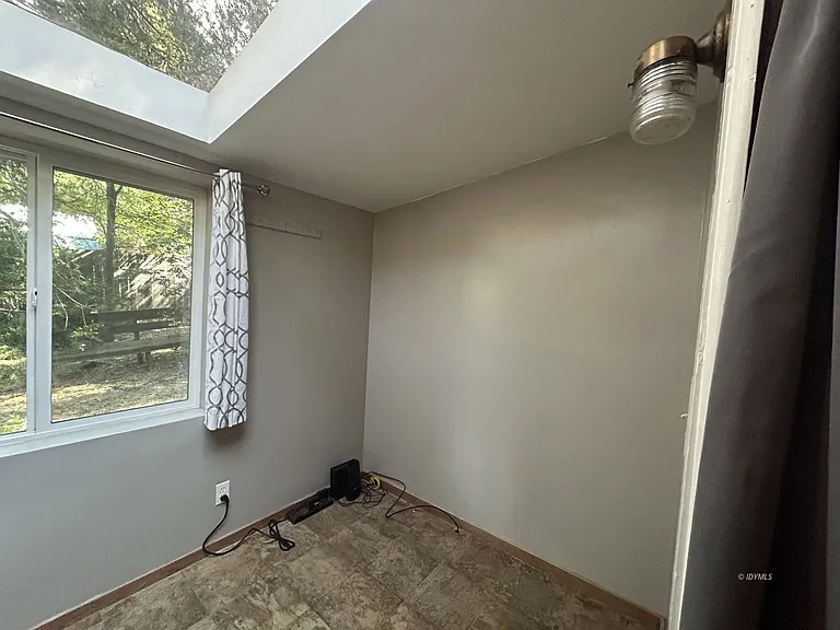 52640 Marian View Dr #52640 — Photo 2