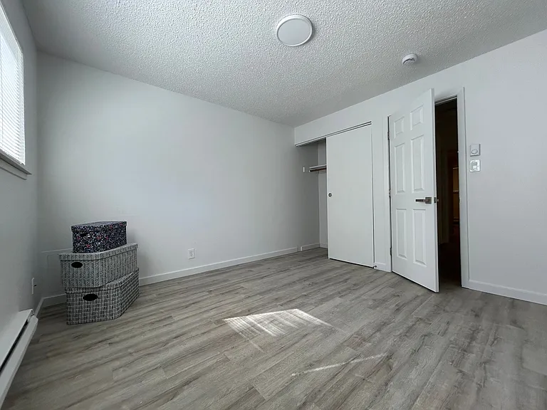 Park Plaza Apartments — Photo 4