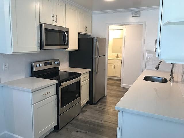1st image of 901 Hill St APT 8