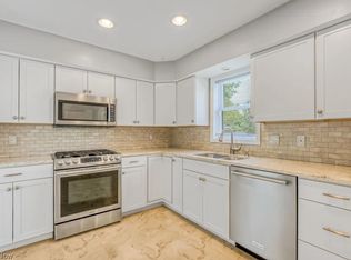 1845 Empire Rd, Wickliffe, OH 44092