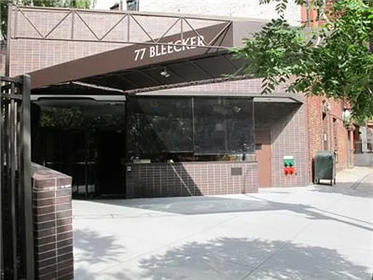 Sold by Metropolis Real Estate of Manhattan | media 52