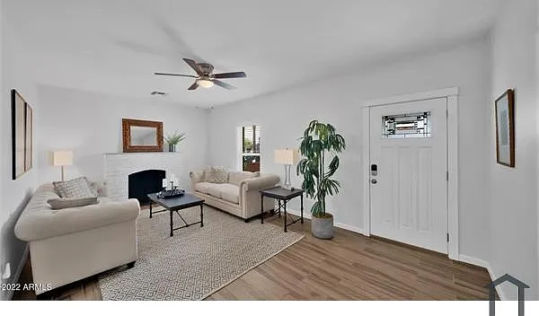 4 bed, 1212 sqft, $2,900 — Photo 4
