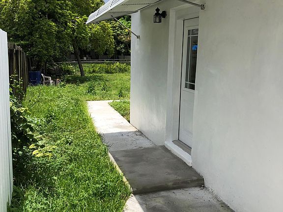5th image of 17400 NW 47th Ave #B