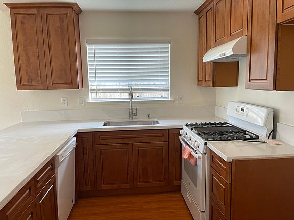 4th image of 9059 La Maison Cir