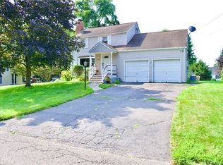 75 Fox Hill Rd, Stratford, CT 06614