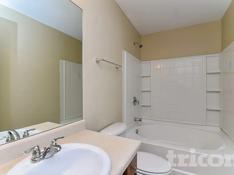1470 Knights Trl — Photo 13