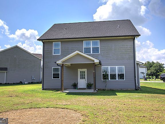 2nd image of 327 Larkspur Dr SW