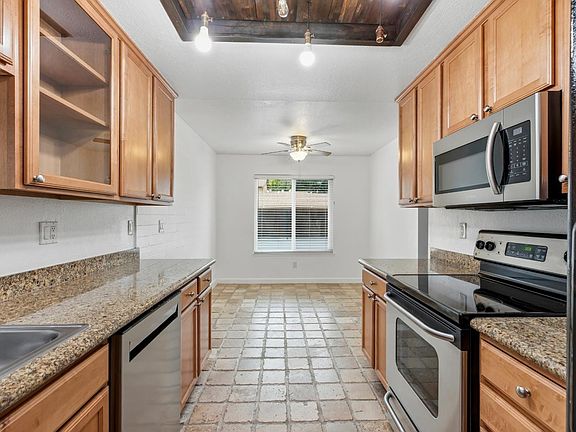 4th image of 4009 Elmo Loop APT A