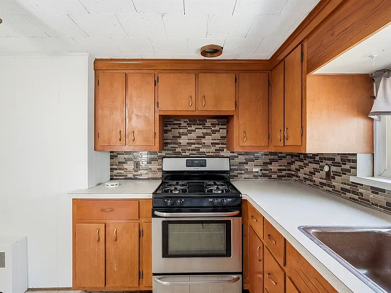 23 Edmund St #2 — Photo 7