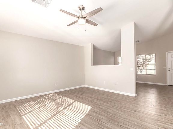 4th image of 4065 E Abraham Ln