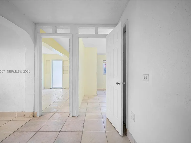 2270 NE 135th Ter — Photo 16