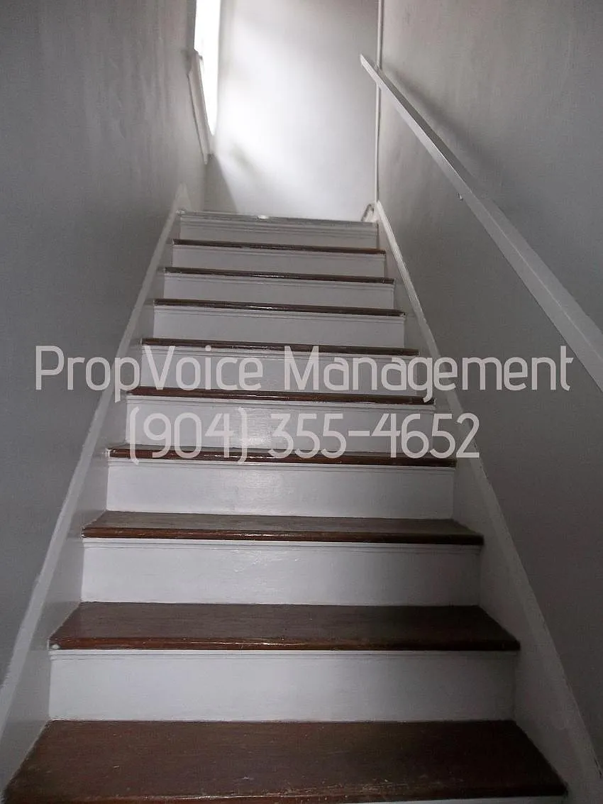 2 bed, 924 sqft, $1,250 — Photo 2