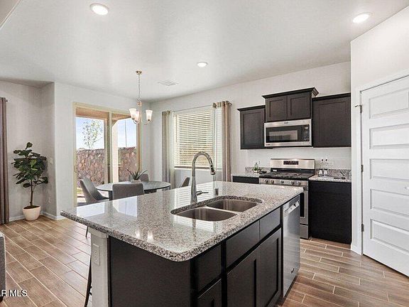 2nd image of 119 Monteine Trl