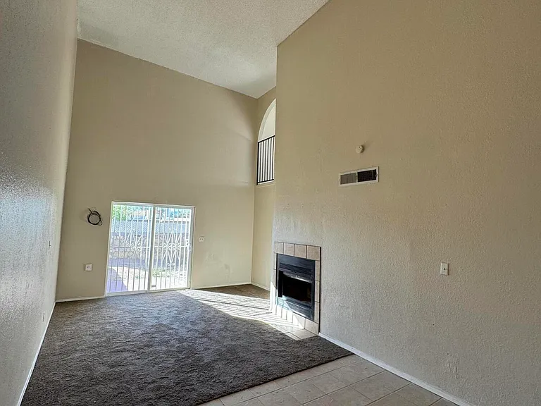 943 Montera Rd — Photo 5