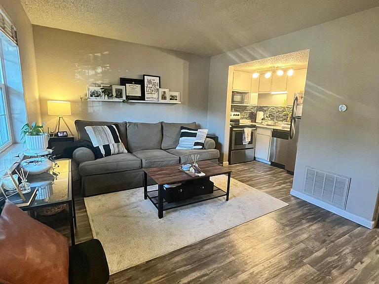 2108 N Garland Ave #2 — Photo 17