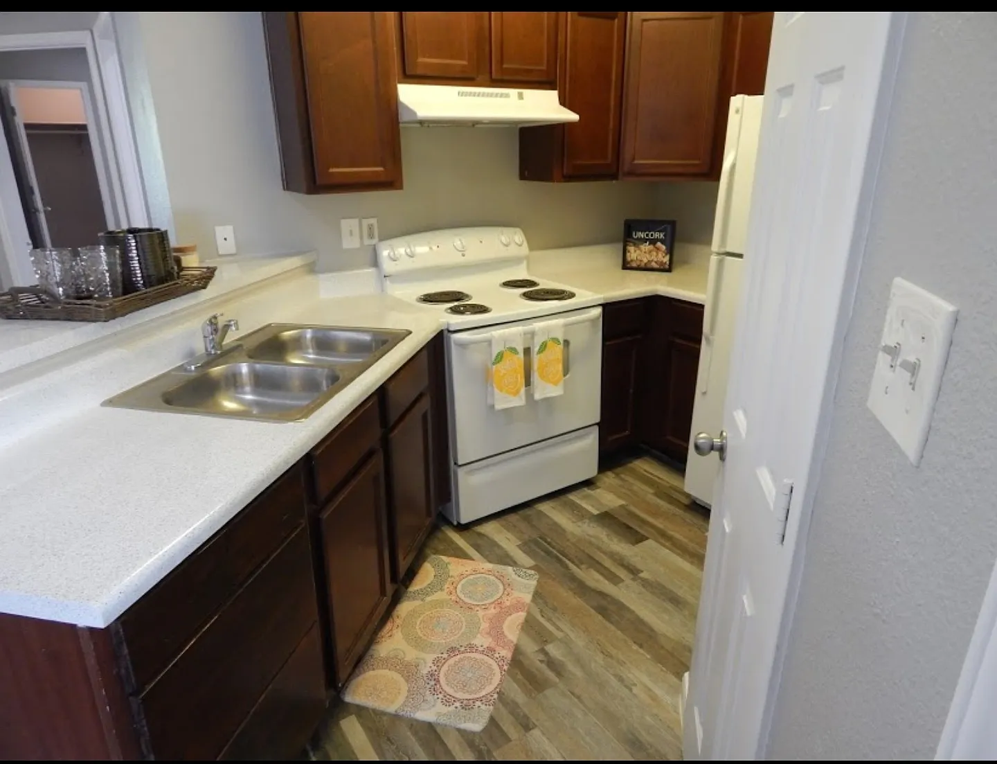 Gillette Square Apartments — Photo 4