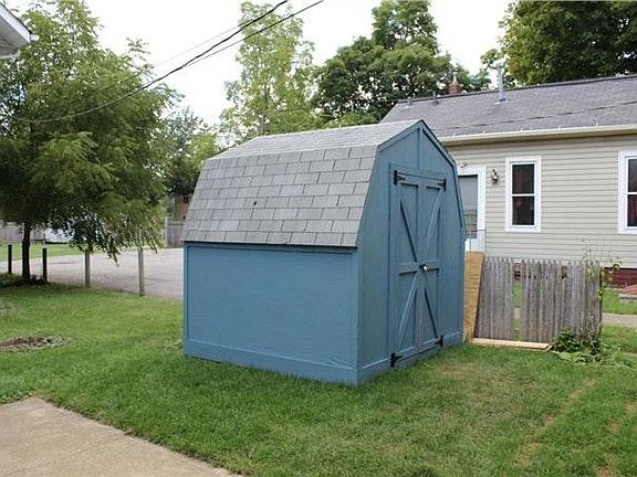 Shed