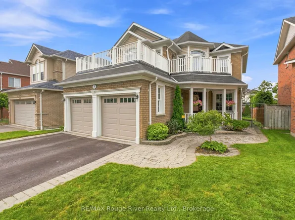 26 Woodlands Ave, Whitby, ON L1R 2S9