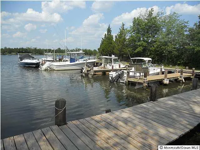 15 Dock Ave photo 1