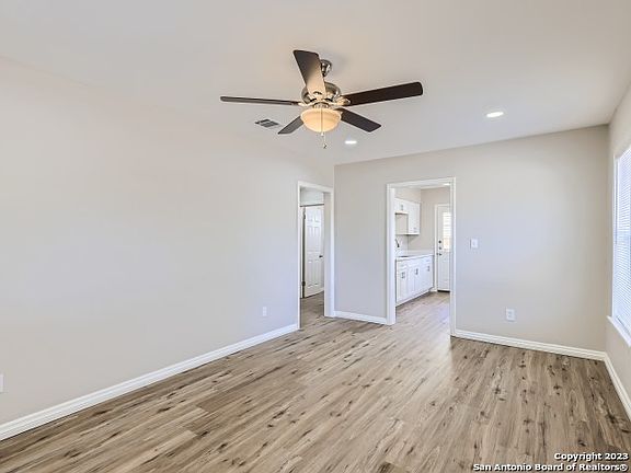 4th image of 1502 MARDELL ST