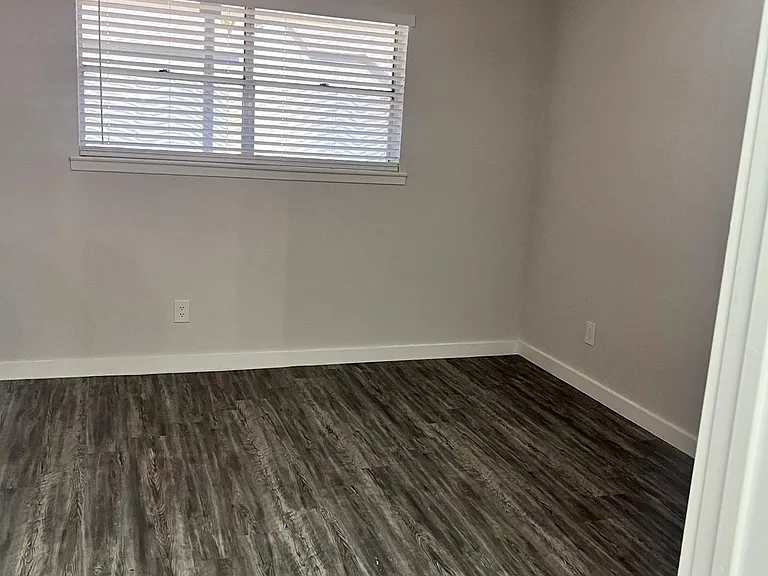 6061 Beverly Hill St — Photo 11