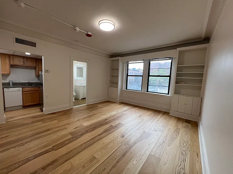 466 Commonwealth Ave #305 — Photo 14