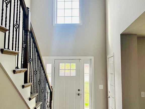 4th image of 775 Jodine Ann Dr