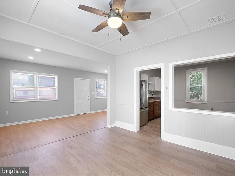 114 Baldt Ave — Photo 4