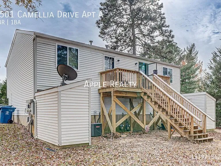 2501 Camellia Dr #A — Photo 10
