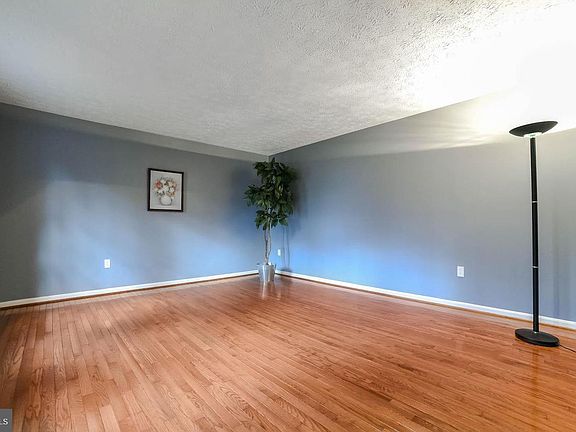3rd image of 30202 Cochise Ct