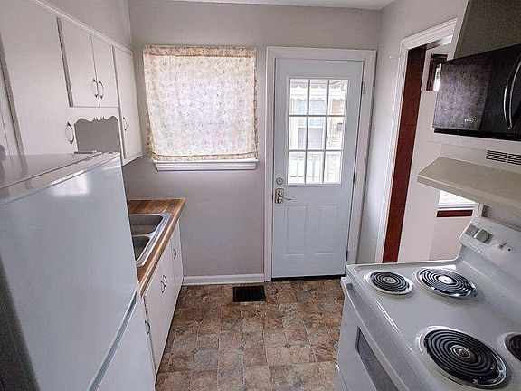 5th image of 1216 Winton Ave