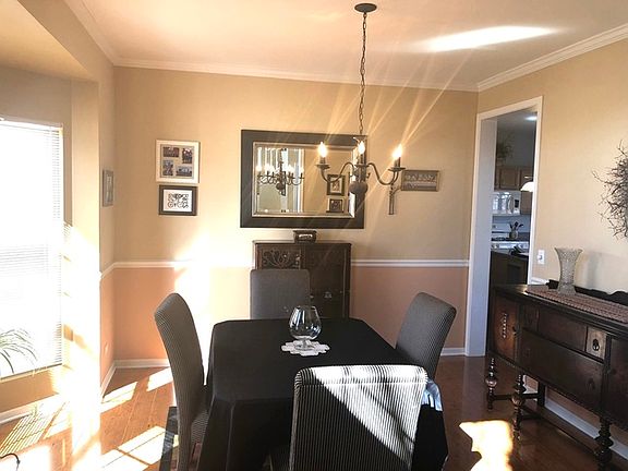 5th image of 11511 S Glenn Cir