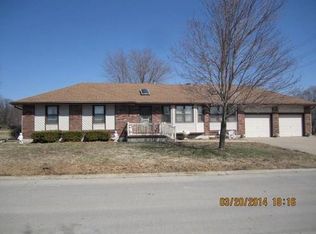 901 Harris St, Clinton, MO 64735